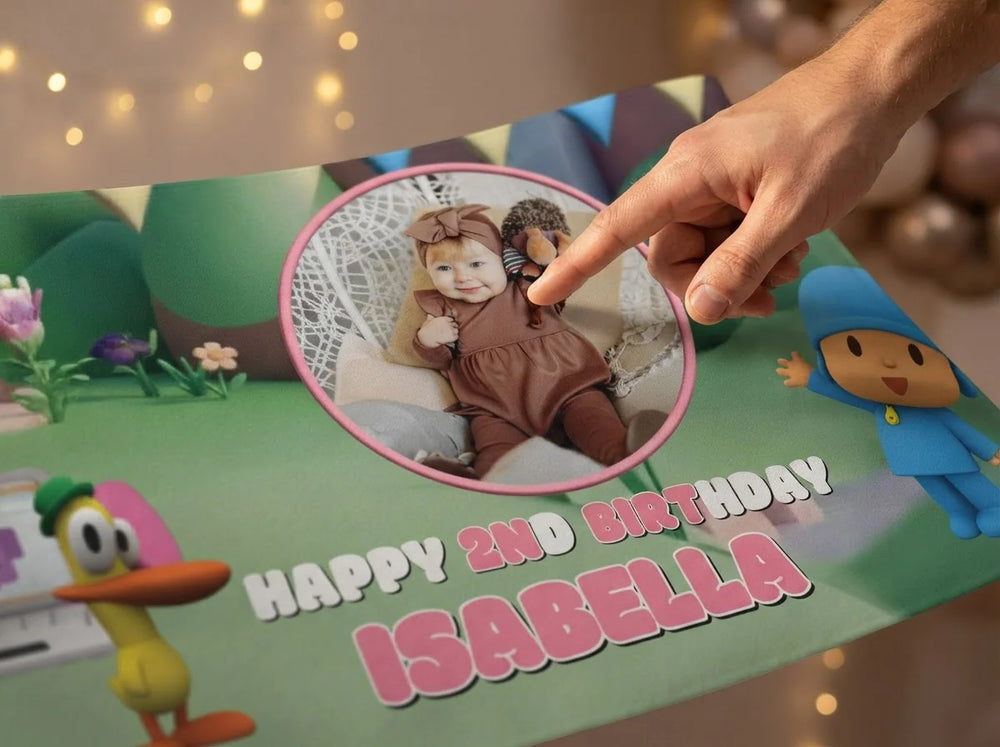 Close-up of the personalised name and photo printed on the Pocoyo Birthday Banner