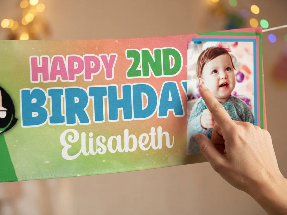 Close-up of the personalised name and photo printed on the Powerpuff Girls Birthday Banner